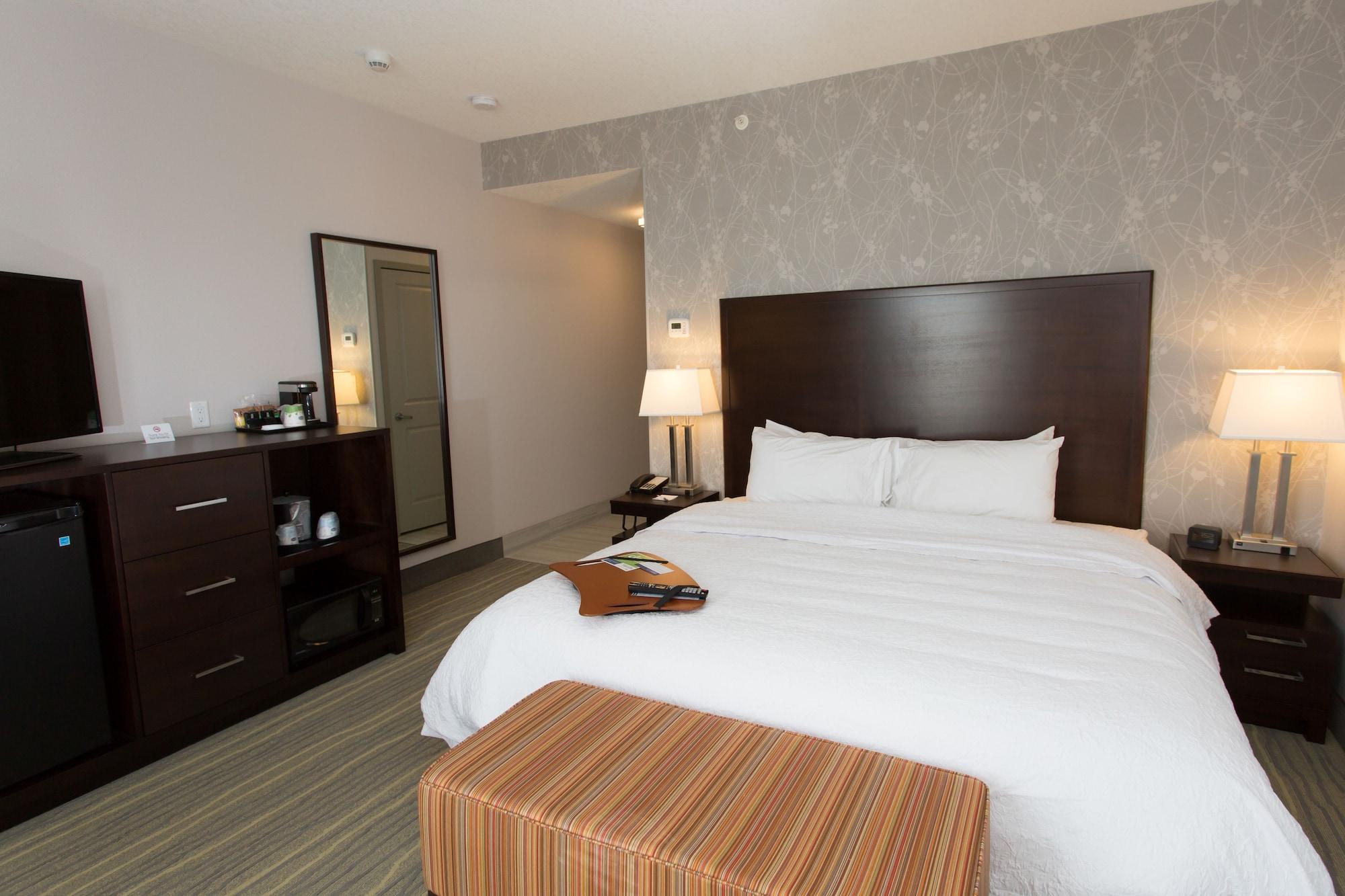 Hampton Inn By Hilton Lloydminster Exterior foto