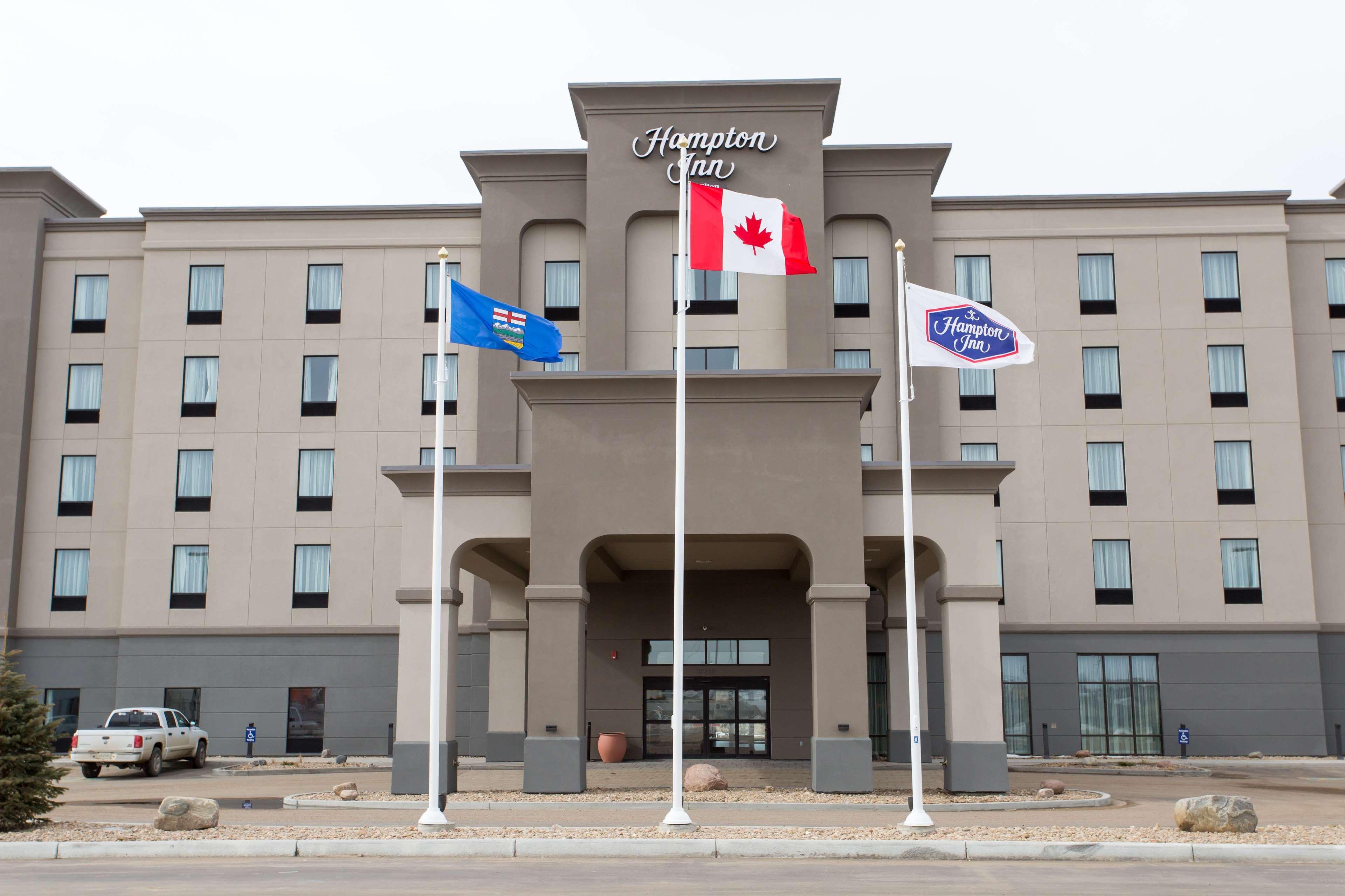 Hampton Inn By Hilton Lloydminster Exterior foto